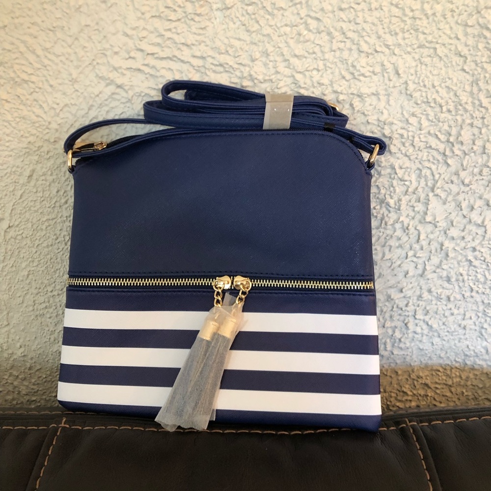 Crossbody purse